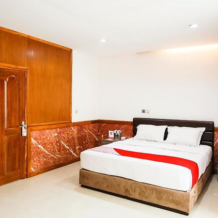 Oyo 229 Hi Quality Hotel Bandung Eksteriør billede