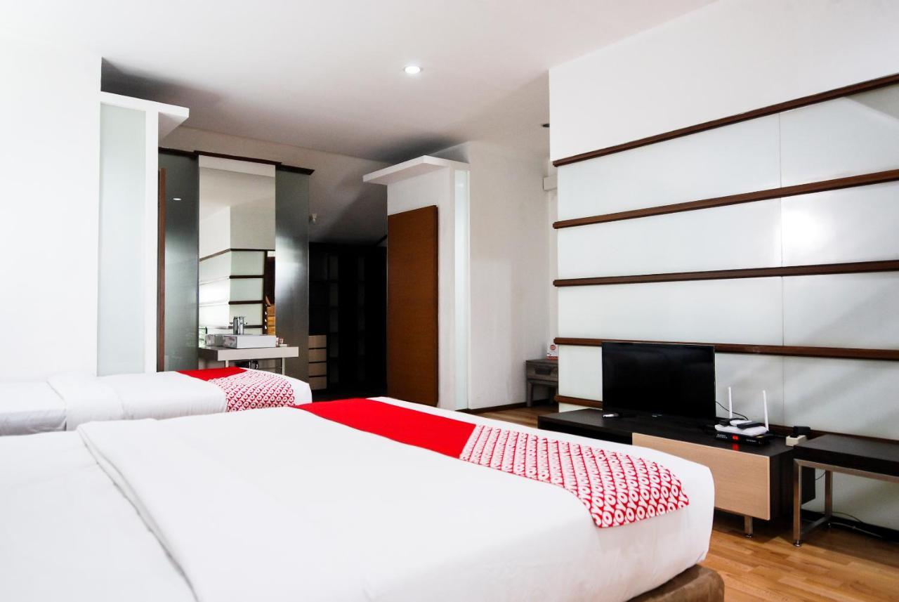 Oyo 229 Hi Quality Hotel Bandung Eksteriør billede
