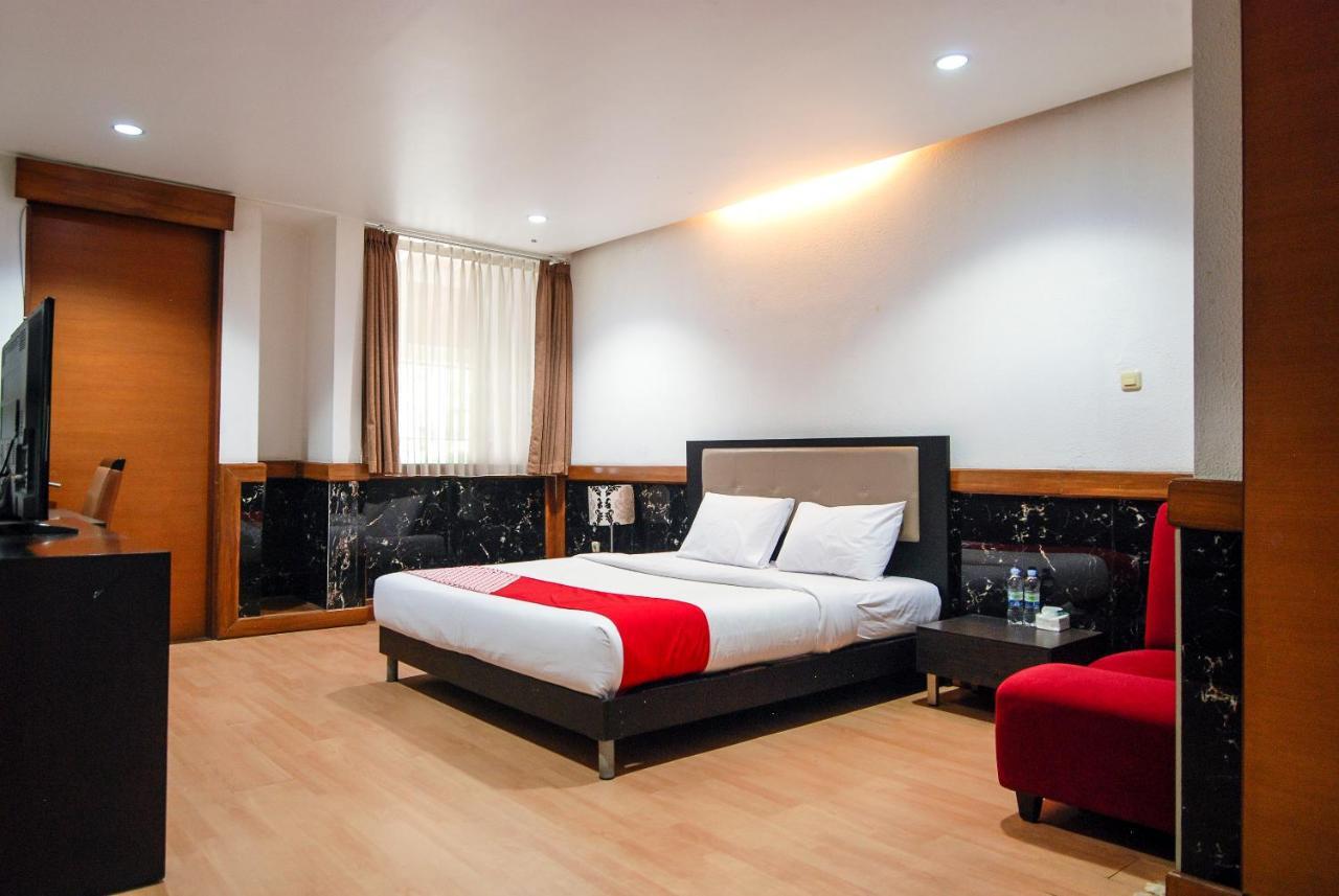 Oyo 229 Hi Quality Hotel Bandung Eksteriør billede