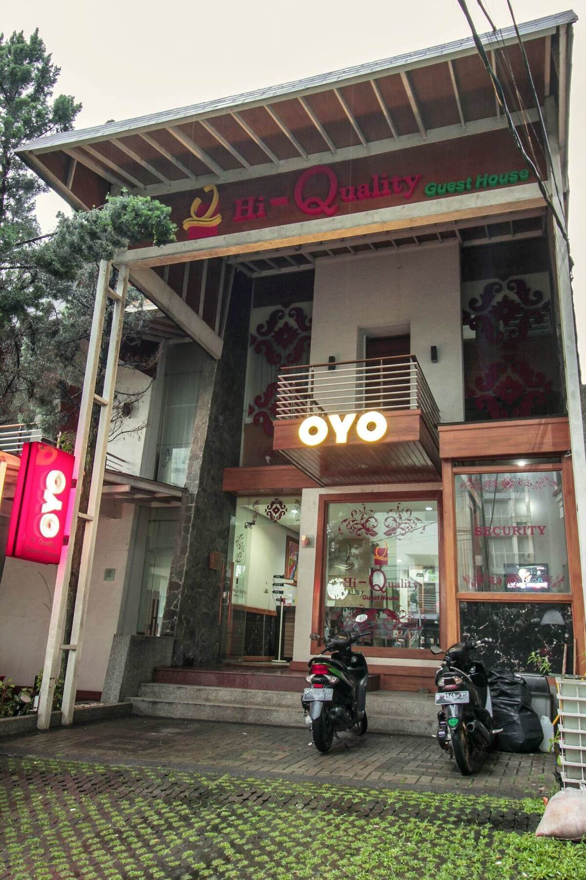 Oyo 229 Hi Quality Hotel Bandung Eksteriør billede